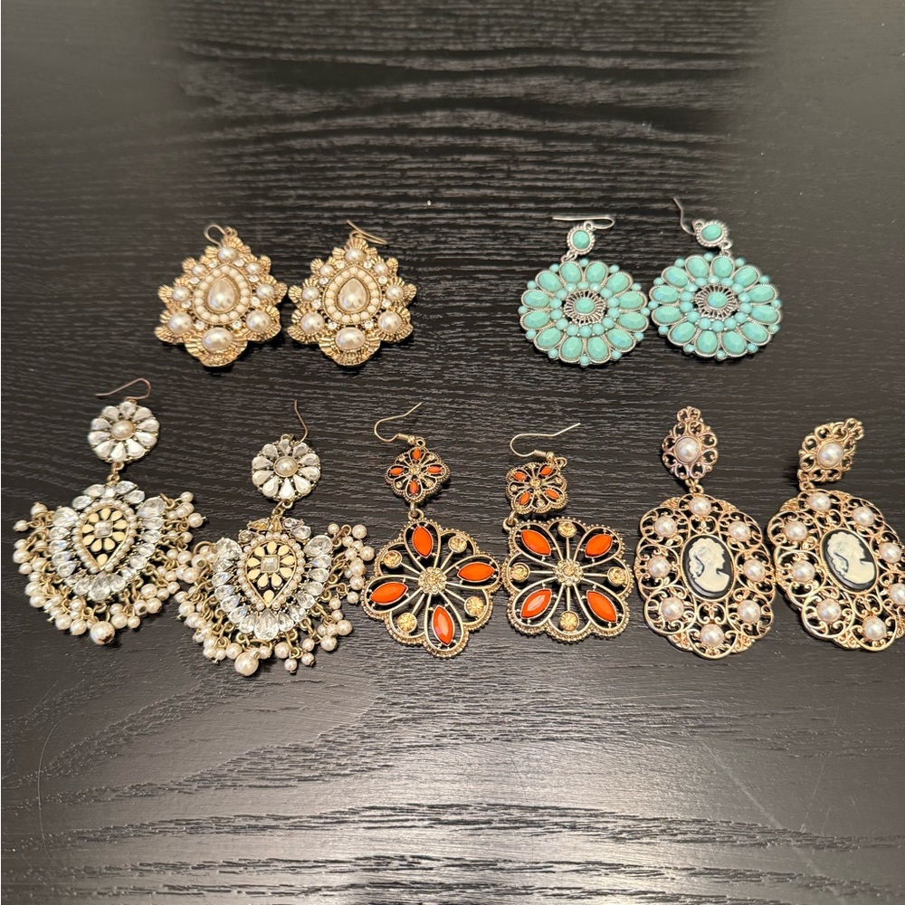 Elegant Gold and Turquoise Earrings Set